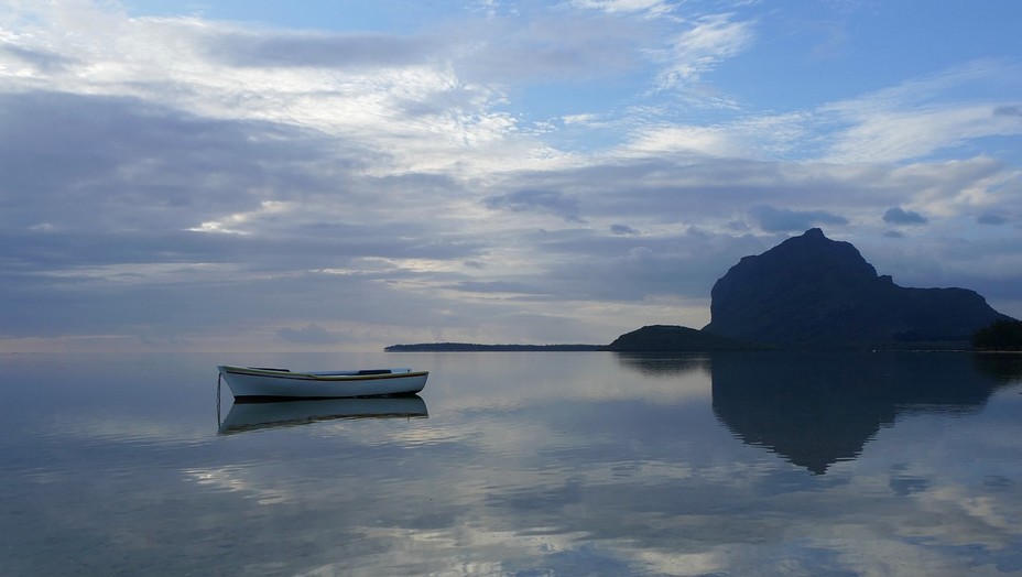 Coin de paradis à plus de 550 mètres d’altitude, le Morne Brabant est l’un des sommets les plus spectaculaires de Maurice. @ Nici Keil/Pixabay/Lindigomag