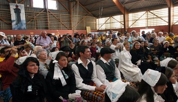 Tout au long de ce salon gratuit, les visiteurs sont invités à suivre une quinzaine de conférences, spectacles et cafés littéraires. Tout au long de ce salon gratuit, les visiteurs sont invités à suivre une quinzaine de conférences, spectacles et cafés littéraires.