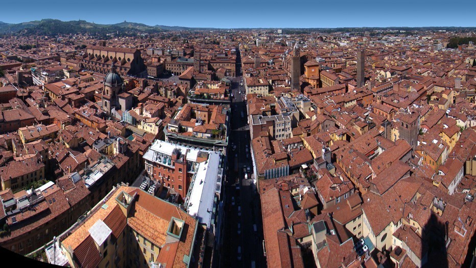 Vue sur les toits de la ville de Bologne