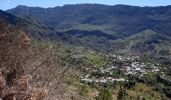 Ile de la Réunion :  Les brodeuses de Cilaos