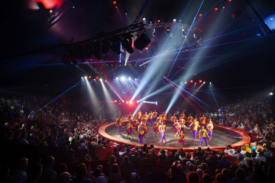 Sous la toiture féérique du « Cirque Arlette Gruss ». ©Fabrice Vallon/Cirque Arlette Gruss