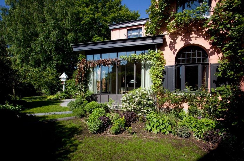 La Villa - @ Grégory Halliday. La Villa - @ Grégory Halliday.