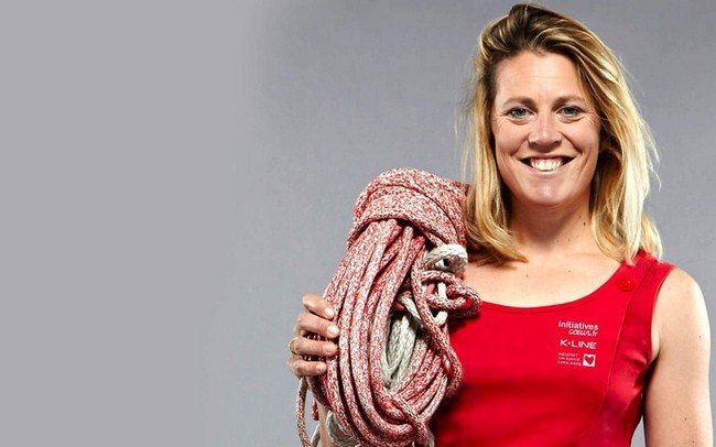 L'Anglaise Samantha Davies, 4e en 2009 qui s'élancera pour la bonne cause sur le bateau Initiatives-coeur en faveur du mécénat pour la chirurgie cardiaque @ VG