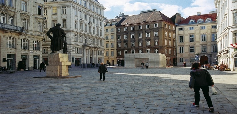 La Judenplatz, ancien coeur de la vie juive viennoise (photo André Degon) La Judenplatz, ancien coeur de la vie juive viennoise (photo André Degon)