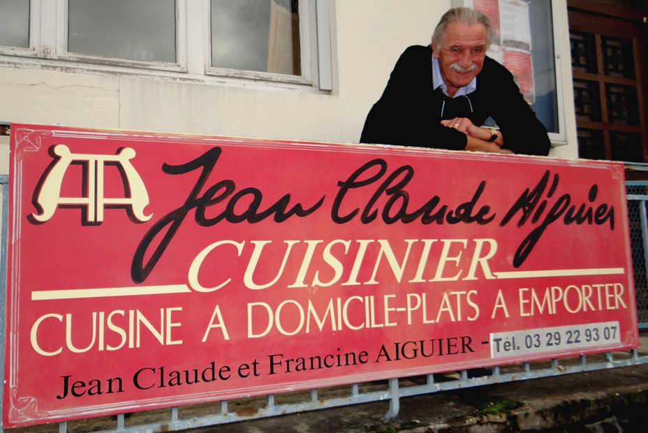 Le temps n’a pas d’emprise sur Jean-Claude Aiguier qui poursuit sa passion culinaire comme chef à domicile. ©Bertrand Munier Le temps n’a pas d’emprise sur Jean-Claude Aiguier qui poursuit sa passion culinaire comme chef à domicile. ©Bertrand Munier