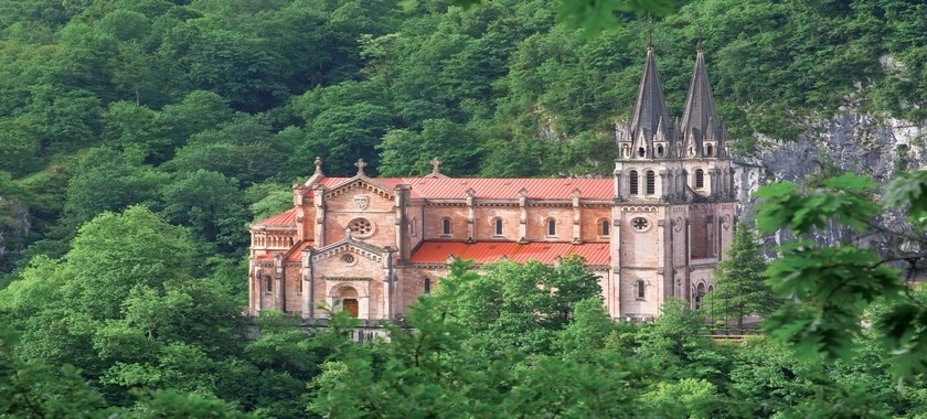 Cathédrale de Covadonga (photo Catherine Gary)