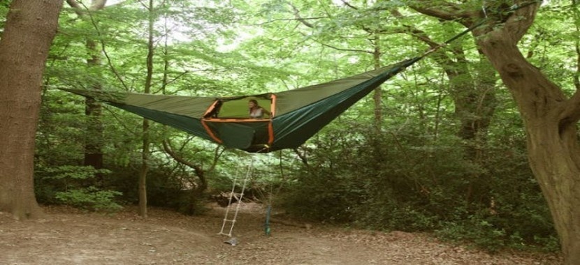 Plus qu'un hamac, une tente pour dormir au milieu des arbres  (Photos www.tentsile.com)