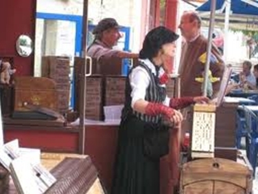 La fête autour d'un authentique "limonaire" La fête autour d'un authentique "limonaire"