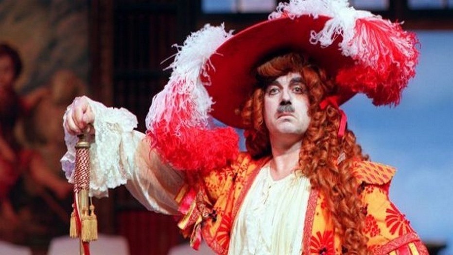 Jérôme Savary dans " Le Bourgeois Gentilhomme" 1989 (Copyright AFP) Jérôme Savary dans " Le Bourgeois Gentilhomme" 1989 (Copyright AFP)