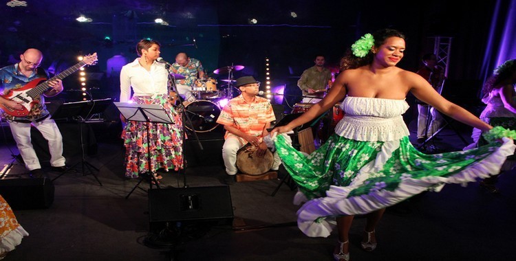Le Séga est avec le Maloya l'un des deux genres musicaux principaux de la Réunion (Photo David Raynal)