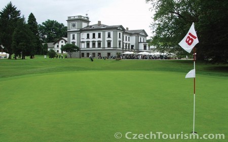 Des tournois de golf prestigieux sont régulièrement organisés en Tchèquie.