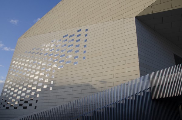 Logée aux 3 derniers étages de la MÉCA (4e, 5e et 6e) sur un plateau d’exposition de 1 200 m2, la collection du Frac Nouvelle-Aquitaine MÉCA est jugée comme l’une des plus belles collections publiques d’art contemporain @ David Raynal Logée aux 3 derniers étages de la MÉCA (4e, 5e et 6e) sur un plateau d’exposition de 1 200 m2, la collection du Frac Nouvelle-Aquitaine MÉCA est jugée comme l’une des plus belles collections publiques d’art contemporain @ David Raynal