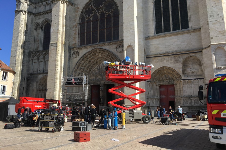 Tournage à Sens  “Notre-Dame brûle“ de Jean Jacques Annaud  @Ville de Sens