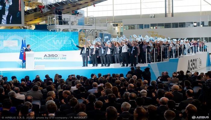 Inauguration de la ligne d'assemblage final de l'Airbus A 350 (Photo D.R.) Inauguration de la ligne d'assemblage final de l'Airbus A 350 (Photo D.R.)