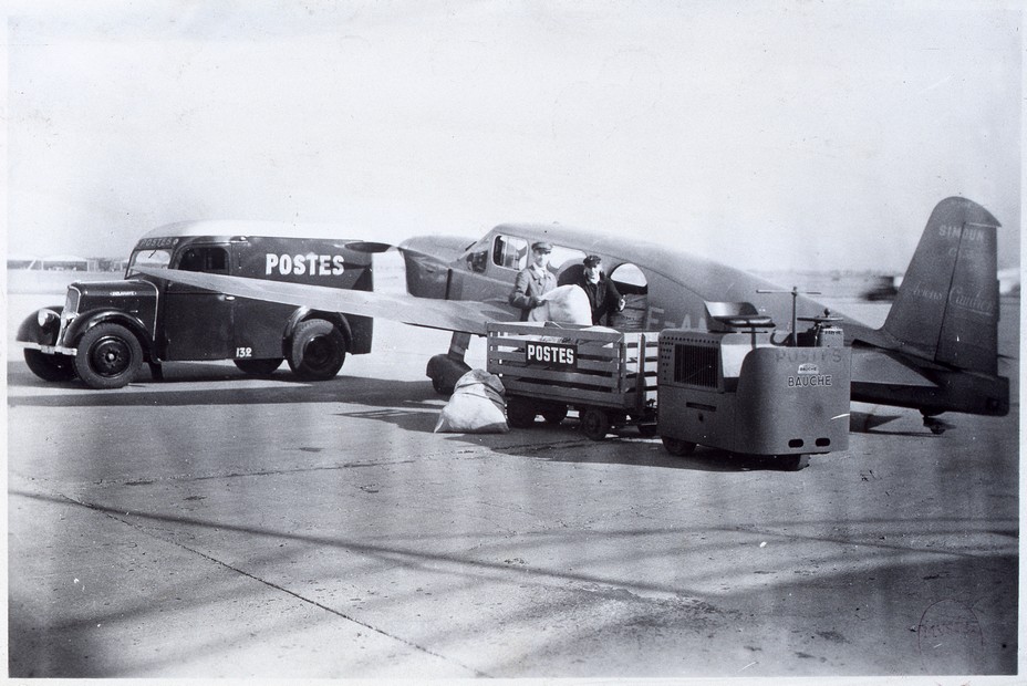 La Poste et Antoine de Saint-Exupéry sont étroitement liés. L’écrivain, qui fut aussi l’un des pionniers de l’aviation, a occupé différents postes au sein de la compagnie Aéropostale Latécoère. D.R.