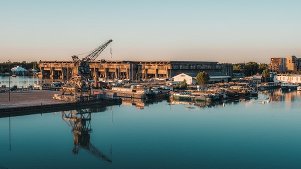   Bordeaux -  Quand architecture et culture font revivre un ancien quartier portuaire