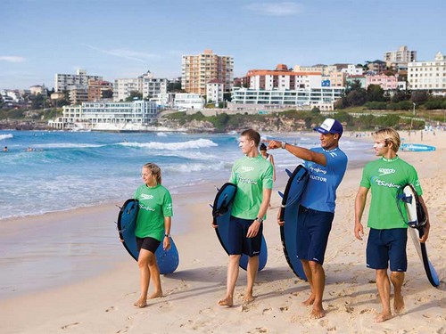 Plage de Bondi - ’endroit  idéal pour apprendre à surfer en Australie. @ Pixabay/Lindigomag
