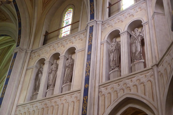 Les statiues en trompe l'œil de la nef de l'abbaye d'Abondance. @C.Gary Les statiues en trompe l'œil de la nef de l'abbaye d'Abondance. @C.Gary