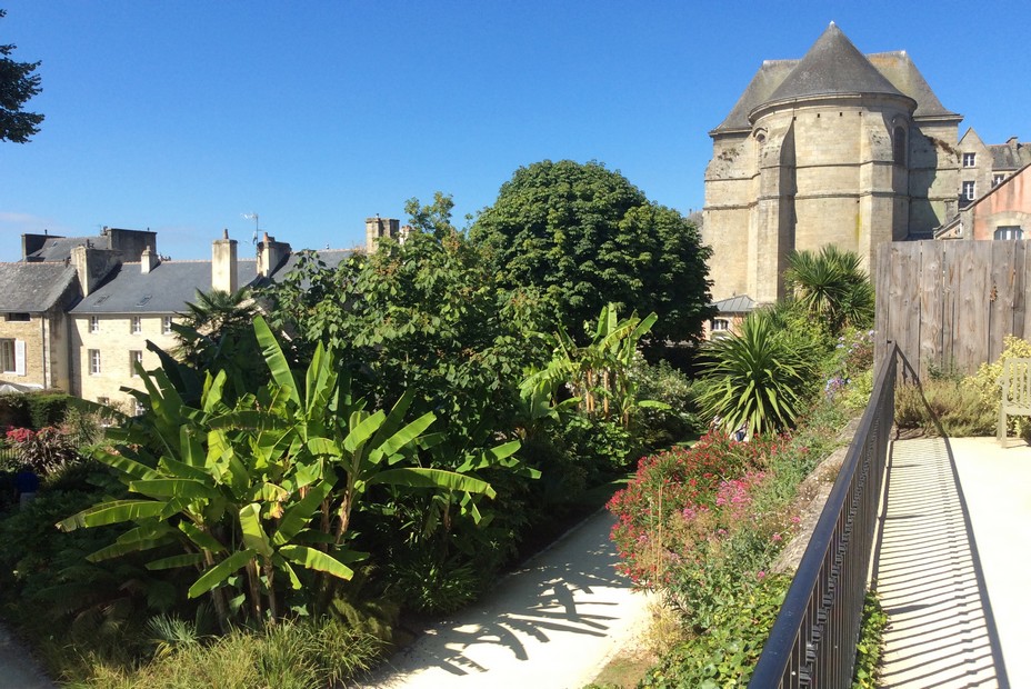 Quimper jardin exotique de la Retraite non loin de la cathédrale   ©Office de Tourisme Quimper Cornouaille