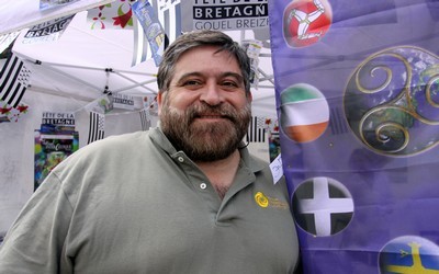 Le directeur du Festival interceltique de Lorient, Lisardo Lombardia est impliqué dans l’étude et la défense de la culture celtique depuis la fin des années 70. (Photo David Raynal) Le directeur du Festival interceltique de Lorient, Lisardo Lombardia est impliqué dans l’étude et la défense de la culture celtique depuis la fin des années 70. (Photo David Raynal)