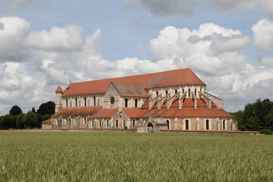 Abbaye de Pontigny en Chablisien  @Claude Blot
