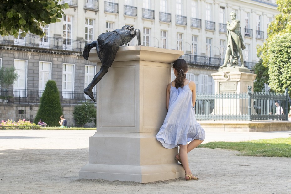 Eloge de la Transgression de Philippe Ramette cours Cambronne MARG