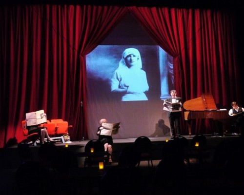 A l'Artistic Théâtre, Paris, "Chroniques" de Françoise Sagan @ DR