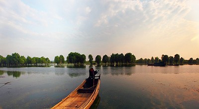 Sinorama France, T.O. spécialiste de la Chine, s'est lancé cet été sur le marché français avec l'ouverture de bureaux sur les Champs-Elysées et la création d'un site internet : www.sinoramavoyages.fr