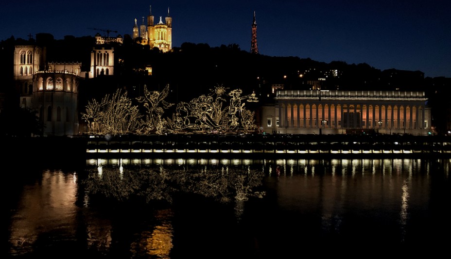 Fête des Lumières à Lyon, ici sur la colline de la Fourvière. @ Visions/FêtedesLumières