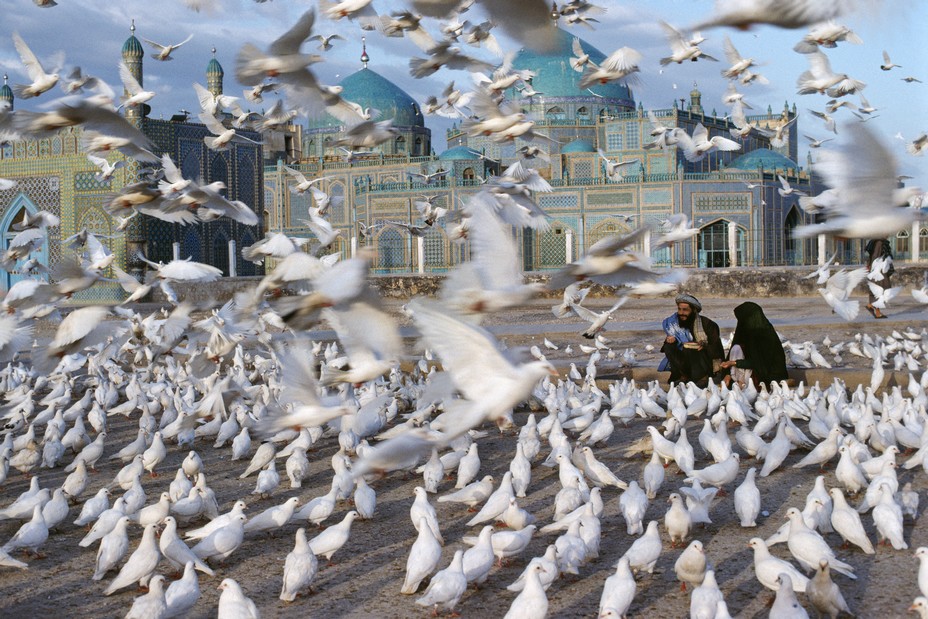 Mazar-i-Sharif, Afghanistan, 1991 ©Steve McCurry Mazar-i-Sharif, Afghanistan, 1991 ©Steve McCurry