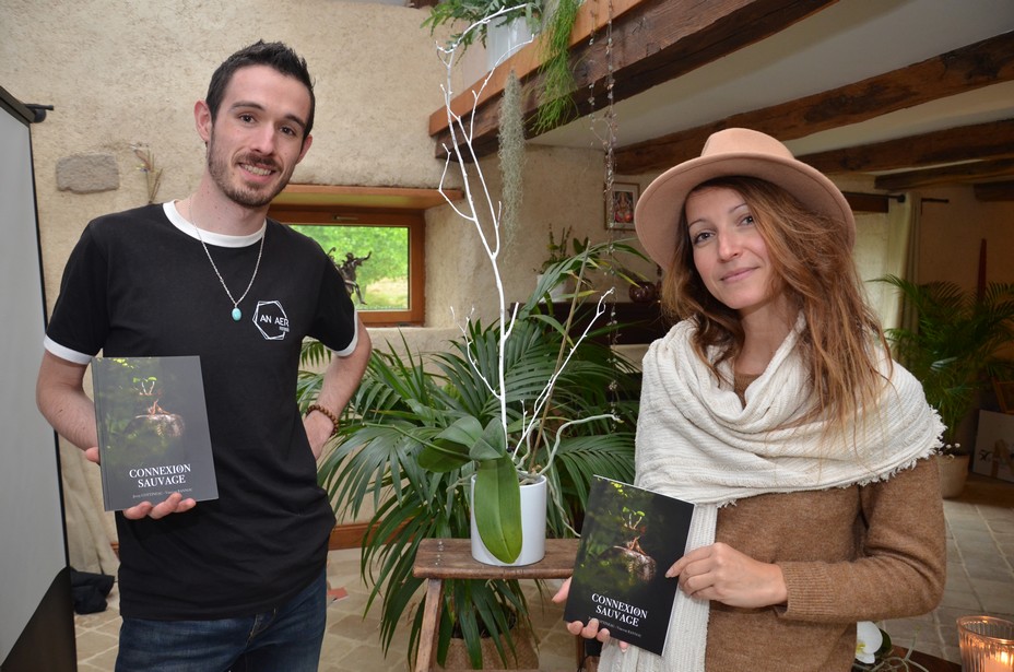 Jessy Cottineau et Vincent Rannou Auteure et Photographe du livre "Connexion Sauvage " @ David Raynal Jessy Cottineau et Vincent Rannou Auteure et Photographe du livre "Connexion Sauvage " @ David Raynal