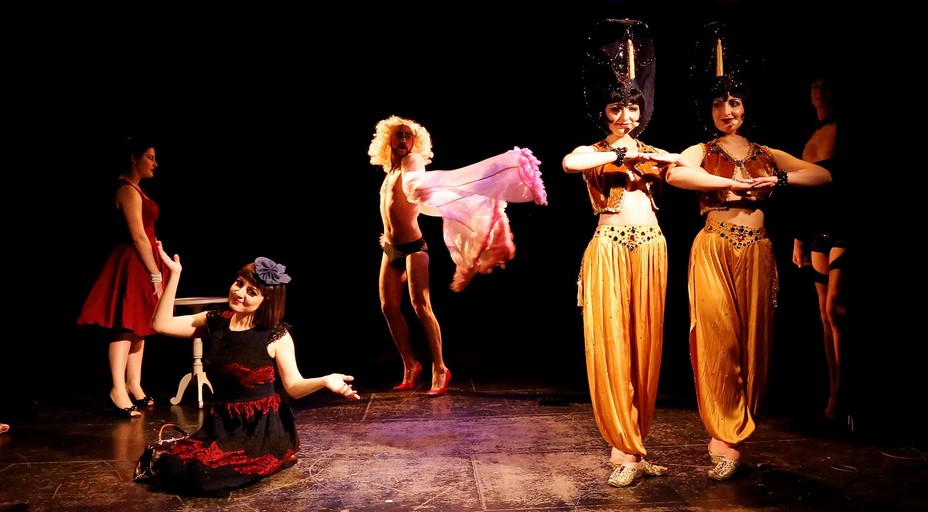 Spectacle Cabaret Burlesque à La Nouvelle Seine @ Alain Oddou