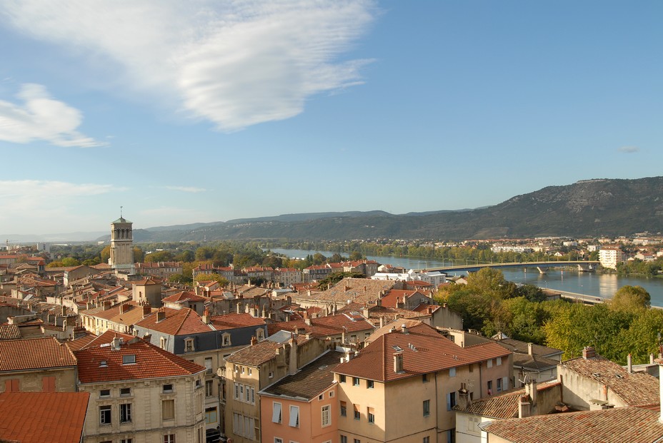 Vue sur Valence @: Eric Caillet Vue sur Valence @: Eric Caillet