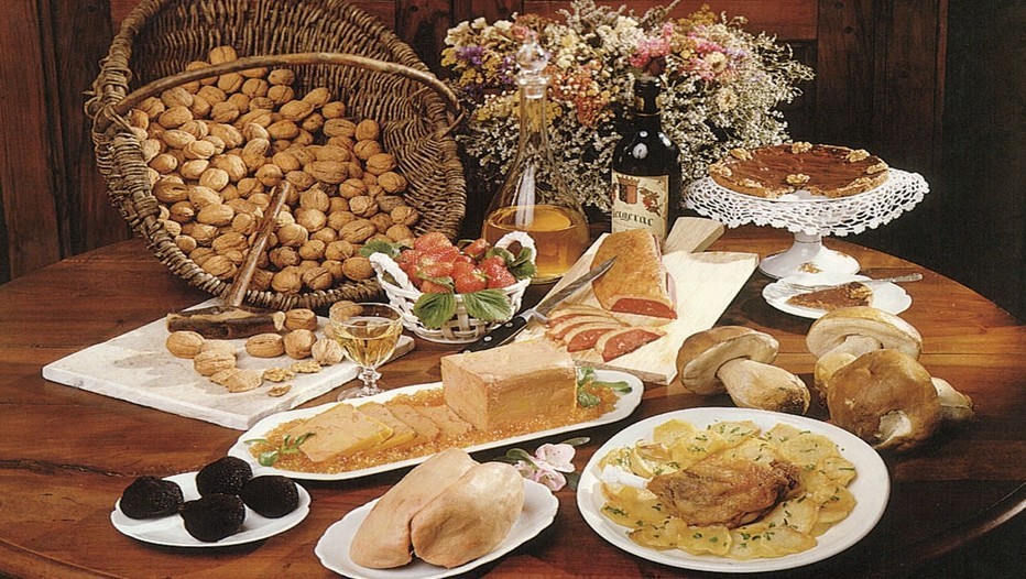Amoureux de vieilles pierres ou des plaisirs de la table, offrez-vous une parenthèse à Sarlat, capitale du Périgord Noir.(Crédit photo CDT Dordogne). Amoureux de vieilles pierres ou des plaisirs de la table, offrez-vous une parenthèse à Sarlat, capitale du Périgord Noir.(Crédit photo CDT Dordogne).