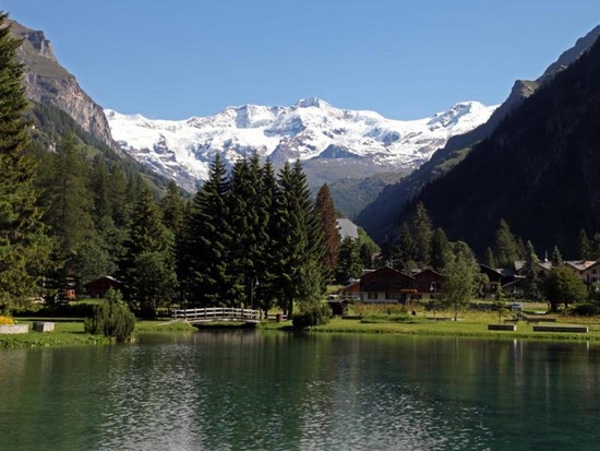 Lac Gover à Gressoney-Saint-Jean.@ NICOLA Vicquery Lac Gover à Gressoney-Saint-Jean.@ NICOLA Vicquery