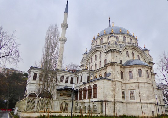 Mosquée Nusretiye islamique et baroque à l'entrée de Galataport @C.Gary