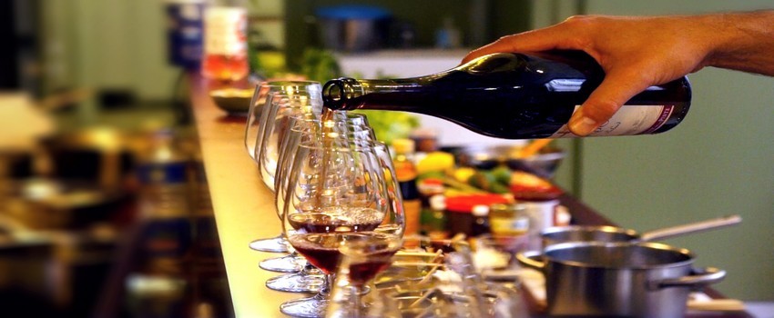 Cet atelier est le premier à proposer des cours alliant cuisine de Thaïlande et vins français (Crédit photo Atelier Thaï) Cet atelier est le premier à proposer des cours alliant cuisine de Thaïlande et vins français (Crédit photo Atelier Thaï)