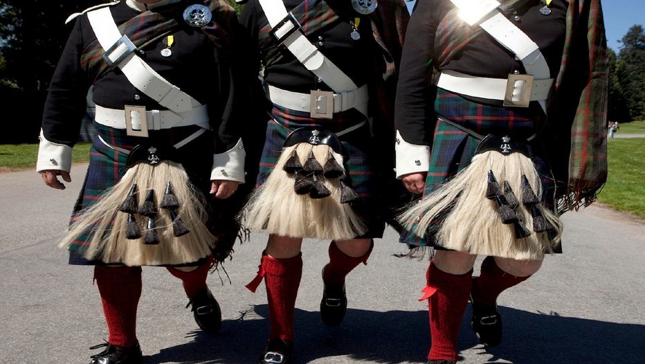 À Hawick, en Ecosse, il es possible de visiter les ateliers de tissage des fameux tartans dont les couleurs et les motifs symbolisent chaque clan (Photos Visit Scotland).