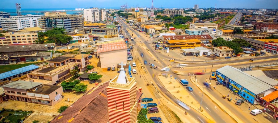 Vue générale du centre de Cotonou (Capitale du Bénin) ou se déroule l'action du roman noir de l'écrivain Florent Coua-Zotti " La Traque de la Musaraigne (Crédit photo Mayeul Akpovi)