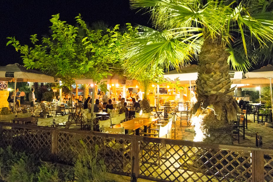 Ambiance resto en soirée Club Marmara Golden Coast @ Golden Coast