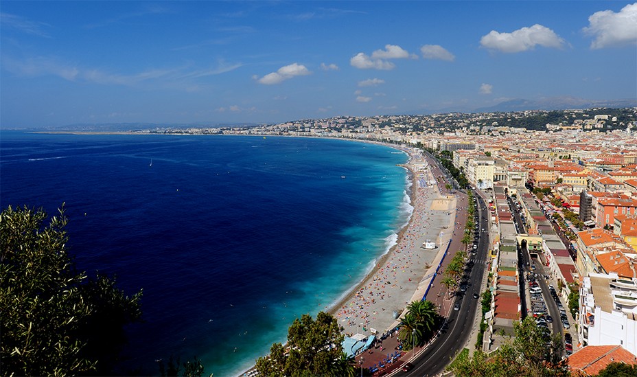 Vue aérienne de la Baie des Anges (Nice) @ community/Lindigomag