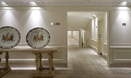 Le prestigieux designer Antonio Obrador a repensé l’architecture, la décoration d’intérieur, le design et le paysagisme de l’hôtel en conservant l’âme de cet établissement de 1918 (Crédit photos D.R.). Le prestigieux designer Antonio Obrador a repensé l’architecture, la décoration d’intérieur, le design et le paysagisme de l’hôtel en conservant l’âme de cet établissement de 1918 (Crédit photos D.R.).