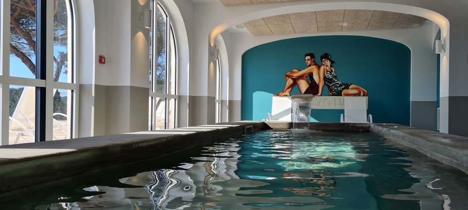 L’espace spa qui s'étend sur 200 m² baigné de lumière naturelle - © David Raynal. L’espace spa qui s'étend sur 200 m² baigné de lumière naturelle - © David Raynal.