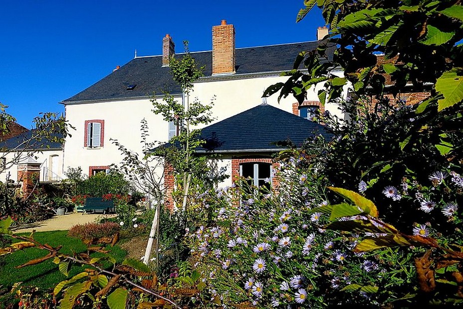 Vue sur le jardin de Sido àl'arrière de sa maison de Saint-Sauveur-en-Puisaye. @ Memmom/Creative Commons