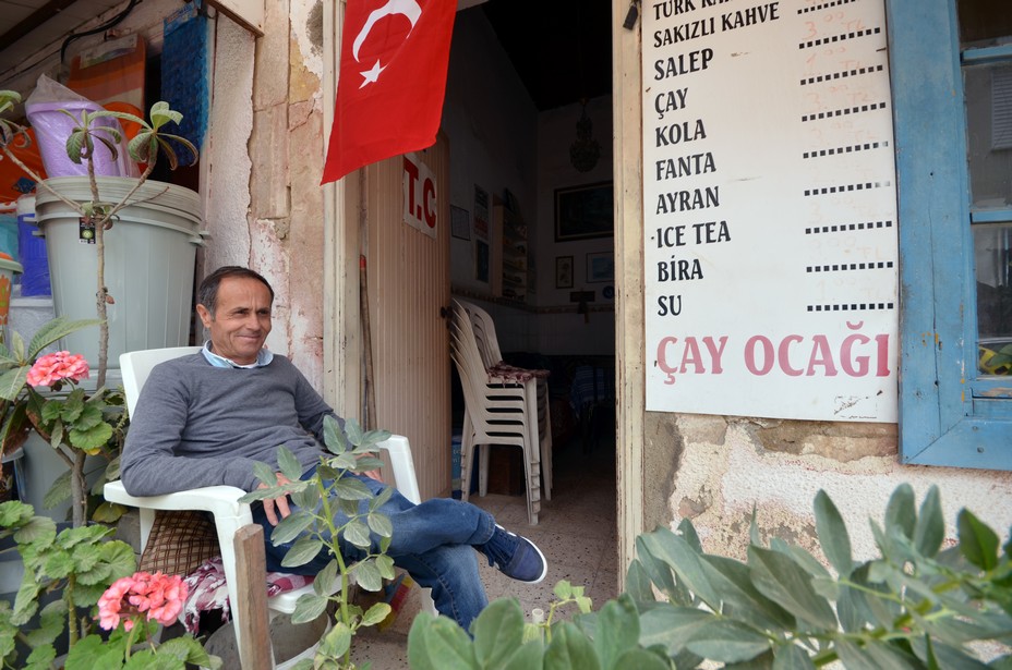 Détente dans la petite ville de Cesmé. (Turquie) @ David Raynal