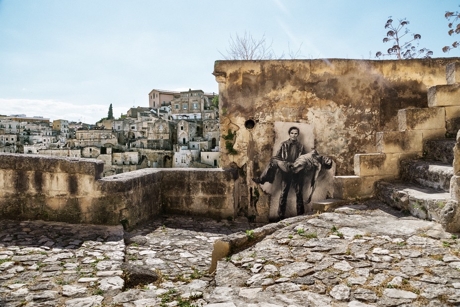 Estampe Se Torno Pasolini Assassine Matera 2015©Ernest Pignon-Ernest ©Adagp2022 ©FHEL_202 Estampe Se Torno Pasolini Assassine Matera 2015©Ernest Pignon-Ernest ©Adagp2022 ©FHEL_202