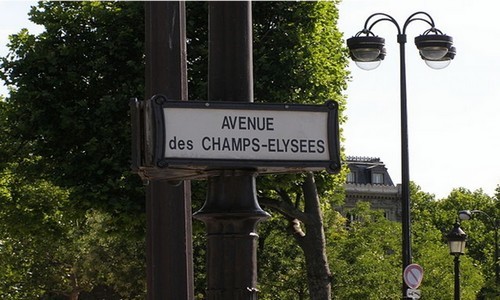 Paris capitale du shopping sur sa célèbre Avenue des Champs-Elysées (Crédit photo DR) Paris capitale du shopping sur sa célèbre Avenue des Champs-Elysées (Crédit photo DR)