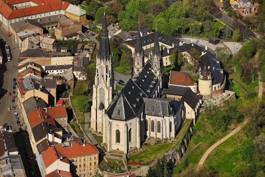 Le palais de Zdík est le seul palais roman conservé jusqu'à nos jours en Europe centrale. @visitCzechRepublic