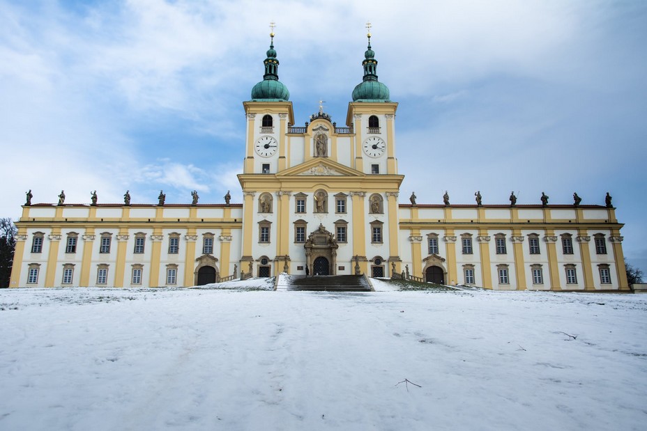 Tout comme Strasbourg peut être considérée aux confins du monde français et germanique, Olomouc est aux confins du monde, slave, germanique et austro-hongrois.  @visitCzechRepublic