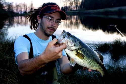 La plupart des étangs sont privés et les carpes, tanches et autres truites sont régulièrement pêchées de manière traditionnelle au moment de l’assec.(Crédit photo ot.Facogney) La plupart des étangs sont privés et les carpes, tanches et autres truites sont régulièrement pêchées de manière traditionnelle au moment de l’assec.(Crédit photo ot.Facogney)